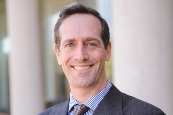 Adam Steinman Named Robert W. Hodgkins Endowed Chairholder in Law 